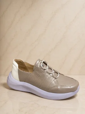 Zapatilla Cavatini Flor perla